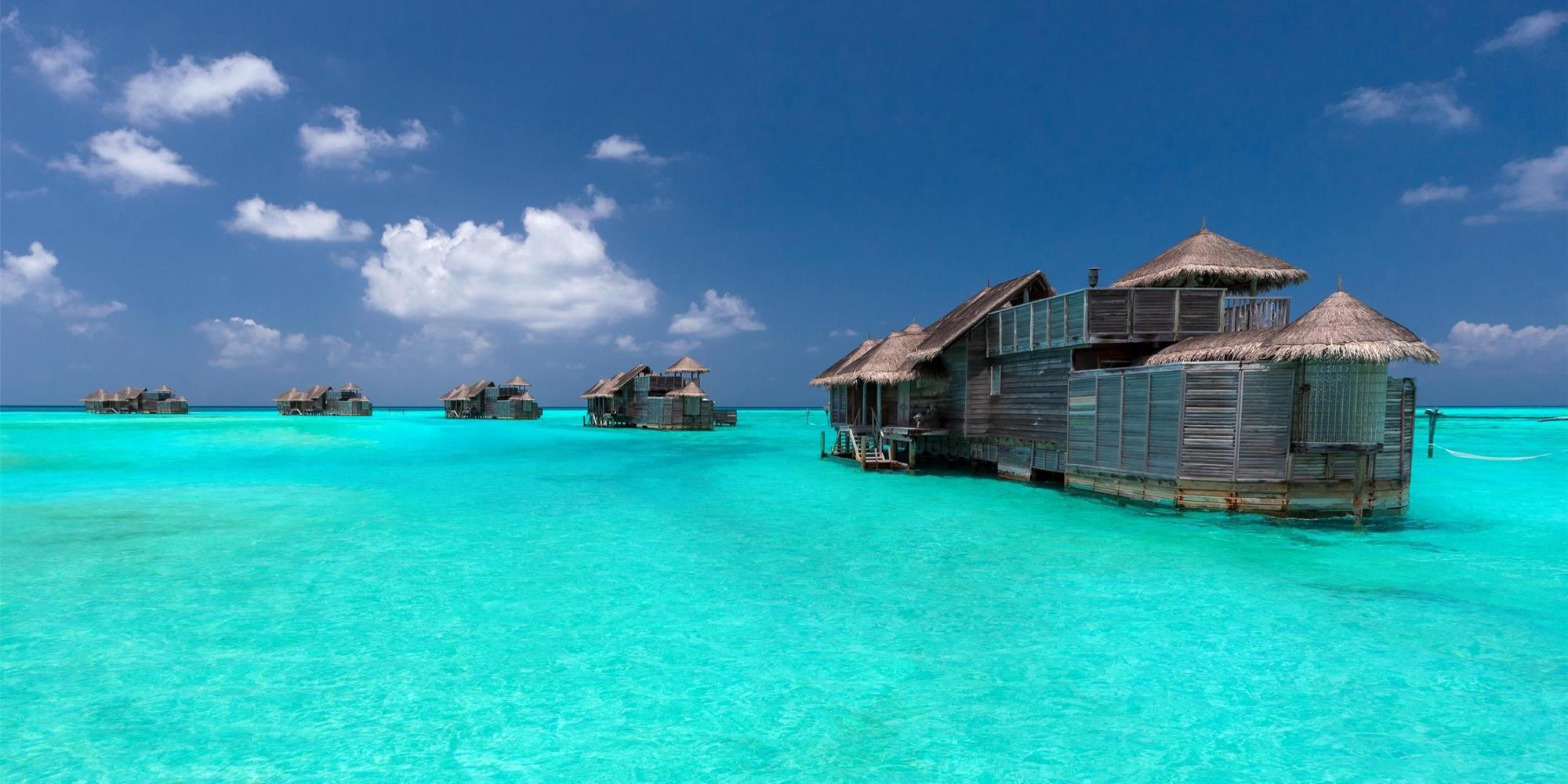 Gloriously tropical with its overwater thatched-roof villas, connected to land and other facilities by bridges, a harmonious aesthetic that complements the Maldives’ natural splendour beautifully, and a 5-star stamp that, unfortunately, brutally understates the resort’s prestige; this is Gili Lankanfushi Travel to The Very Best Maldives Luxury Resorts