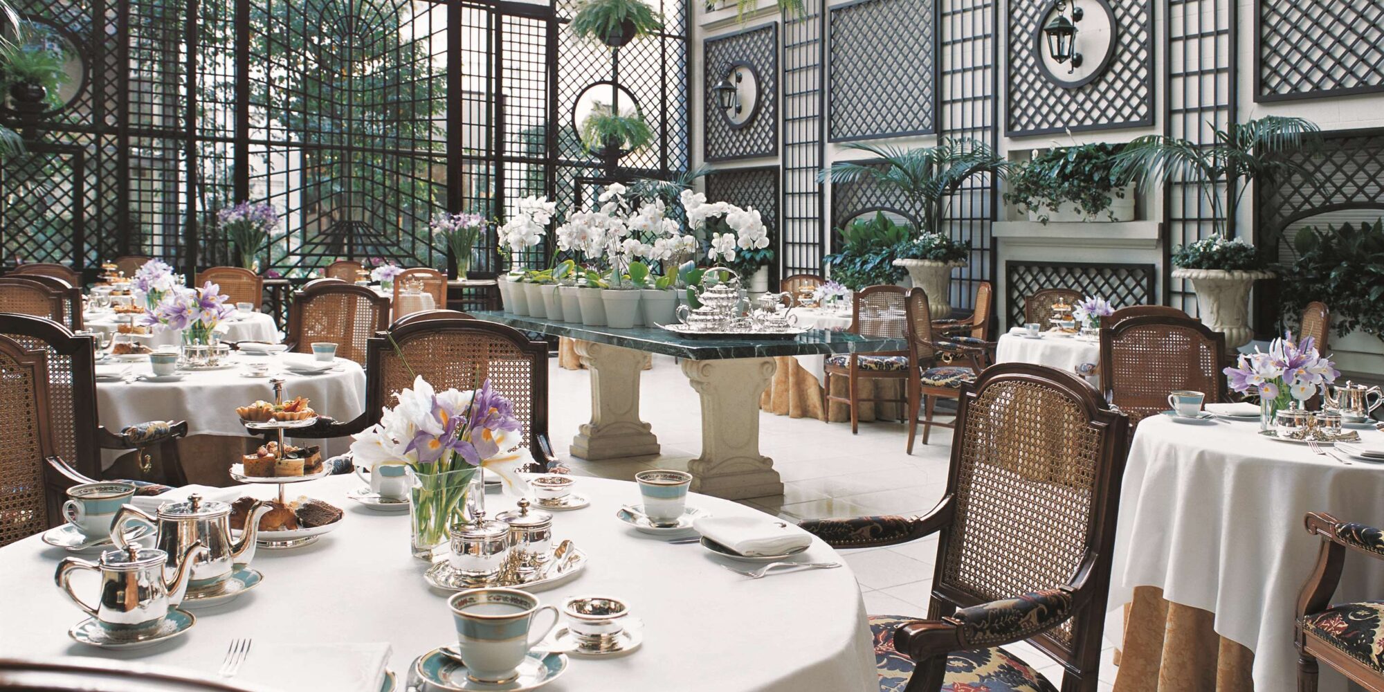 A restaurant located at Alvear Palace Hotel in the neighbourhood of Buenos Aires, Argentina. Luxurious setting at the Alvear Palace Hotel in Buenos Aires in Argentina.