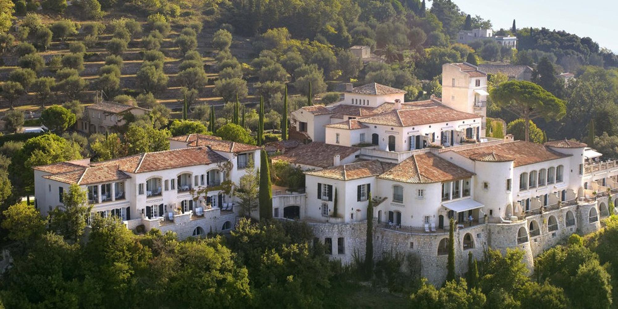 Chateau Saint-Martin Spa & Resort is undoubtedly one of the best hotels to stay at in Provence. Luxury Wellness Travel in the French Riviera