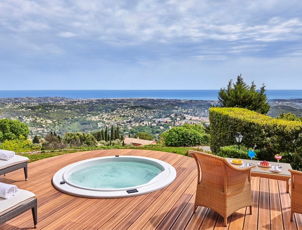The resort’s infinity pool is one of particular beauty—and no, not because of the pool itself. Luxury Wellness Travel in the French Riviera