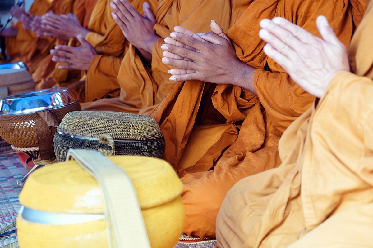 Visiting the Monks in Sri Lanka For An Entire Day 