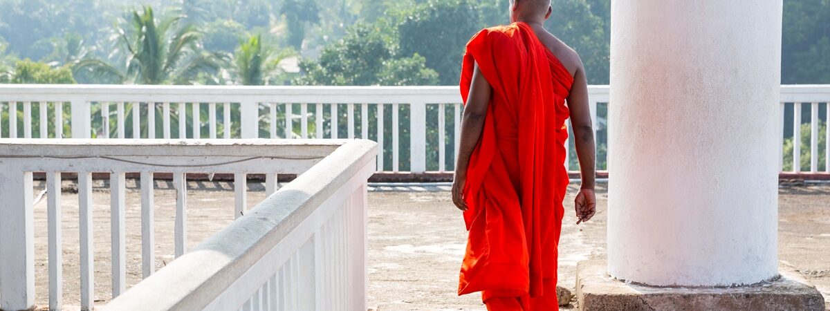 Visiting the Monks in Sri Lanka For An Entire Day